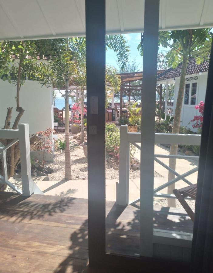 The High Dive Gili Gede By Ultimate Resorts Екстер'єр фото