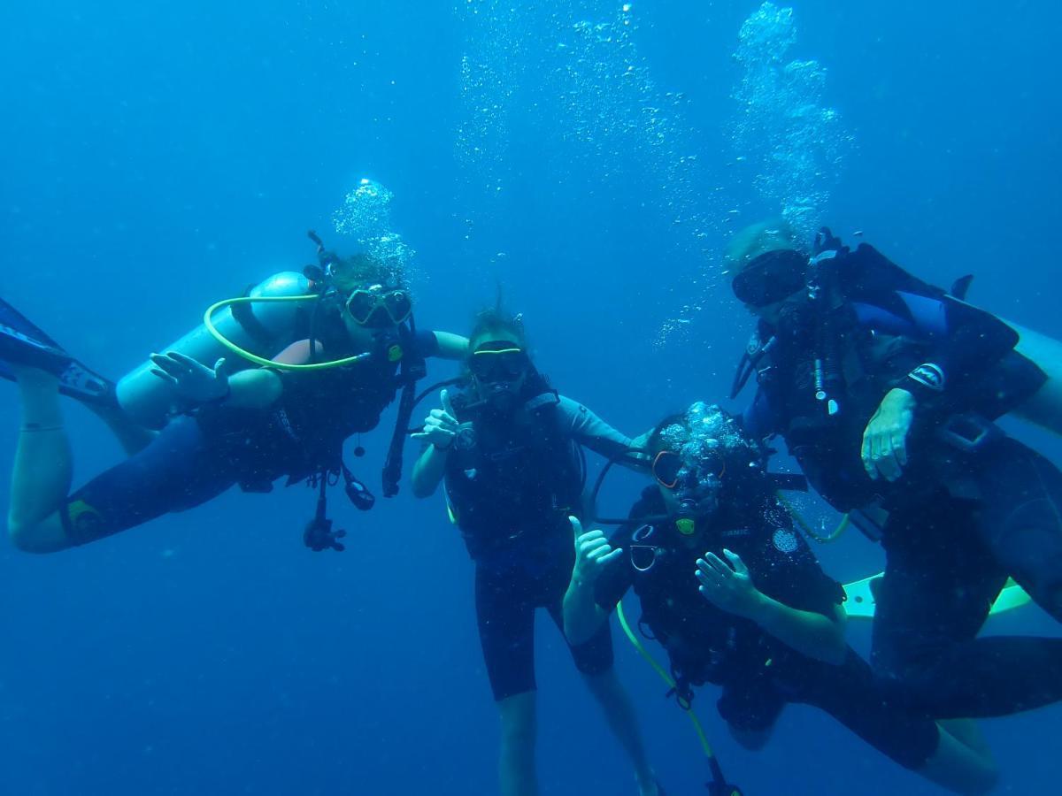 The High Dive Gili Gede By Ultimate Resorts Екстер'єр фото