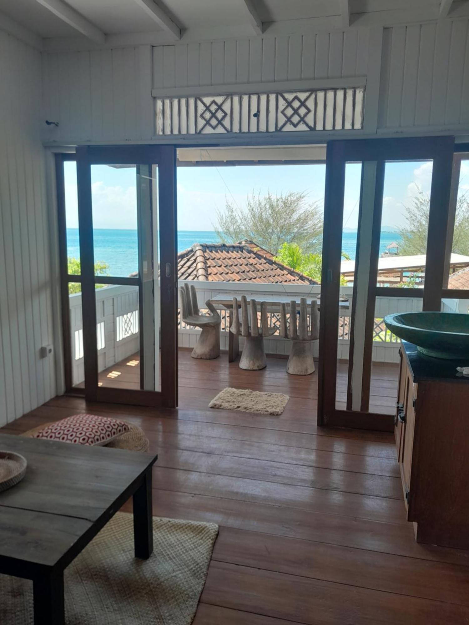 The High Dive Gili Gede By Ultimate Resorts Екстер'єр фото