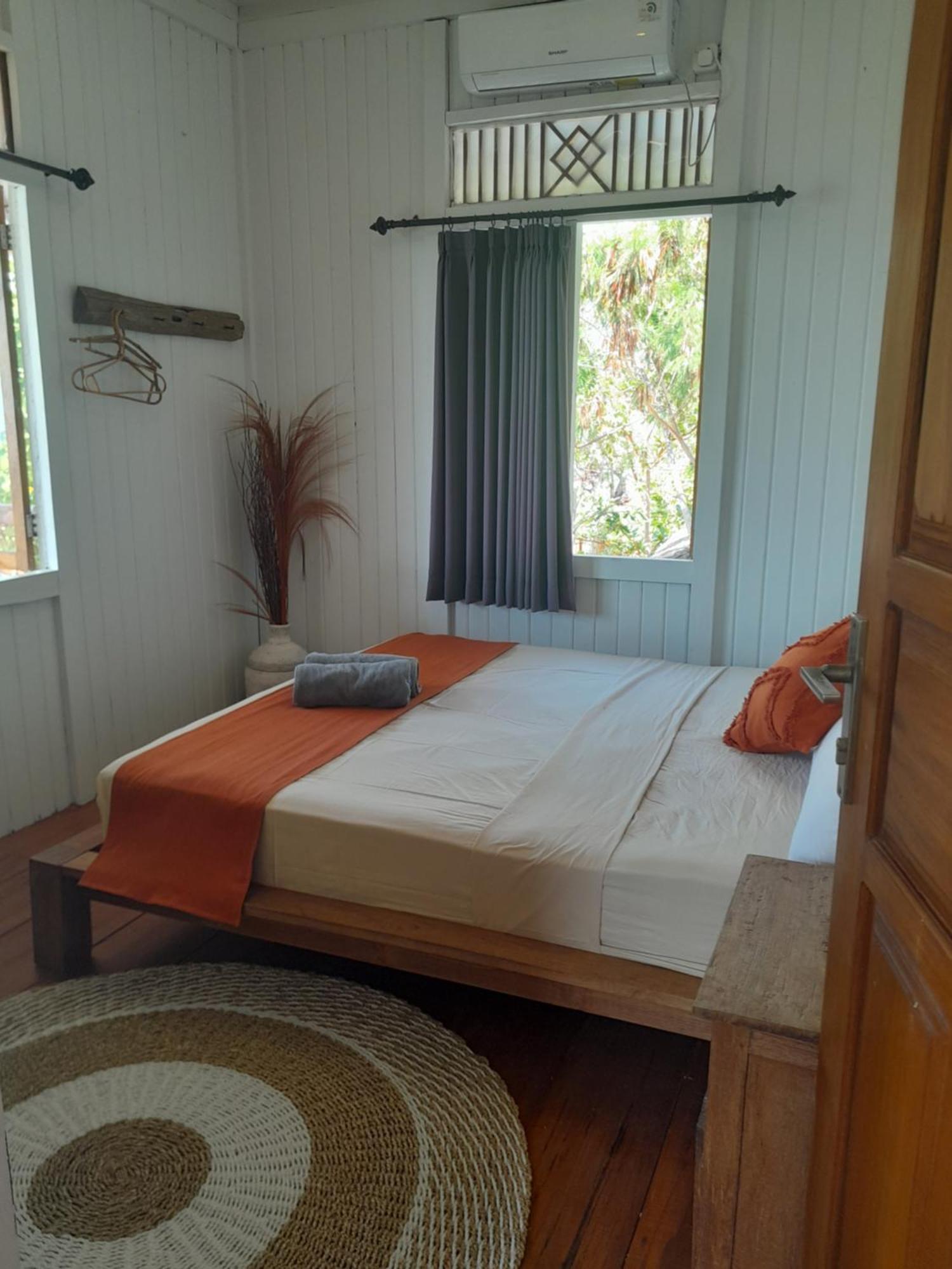 The High Dive Gili Gede By Ultimate Resorts Екстер'єр фото