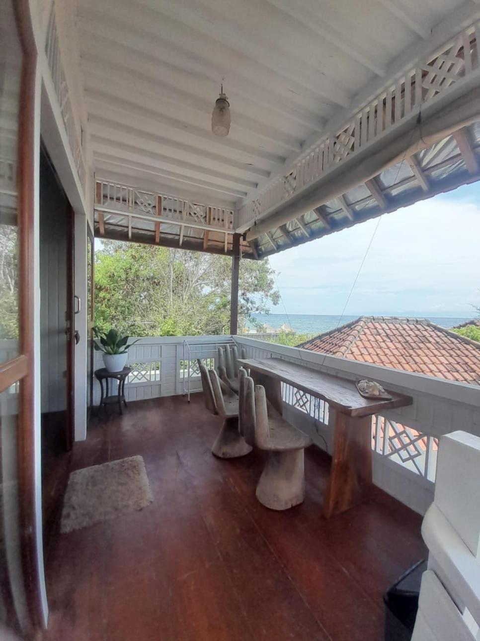 The High Dive Gili Gede By Ultimate Resorts Екстер'єр фото
