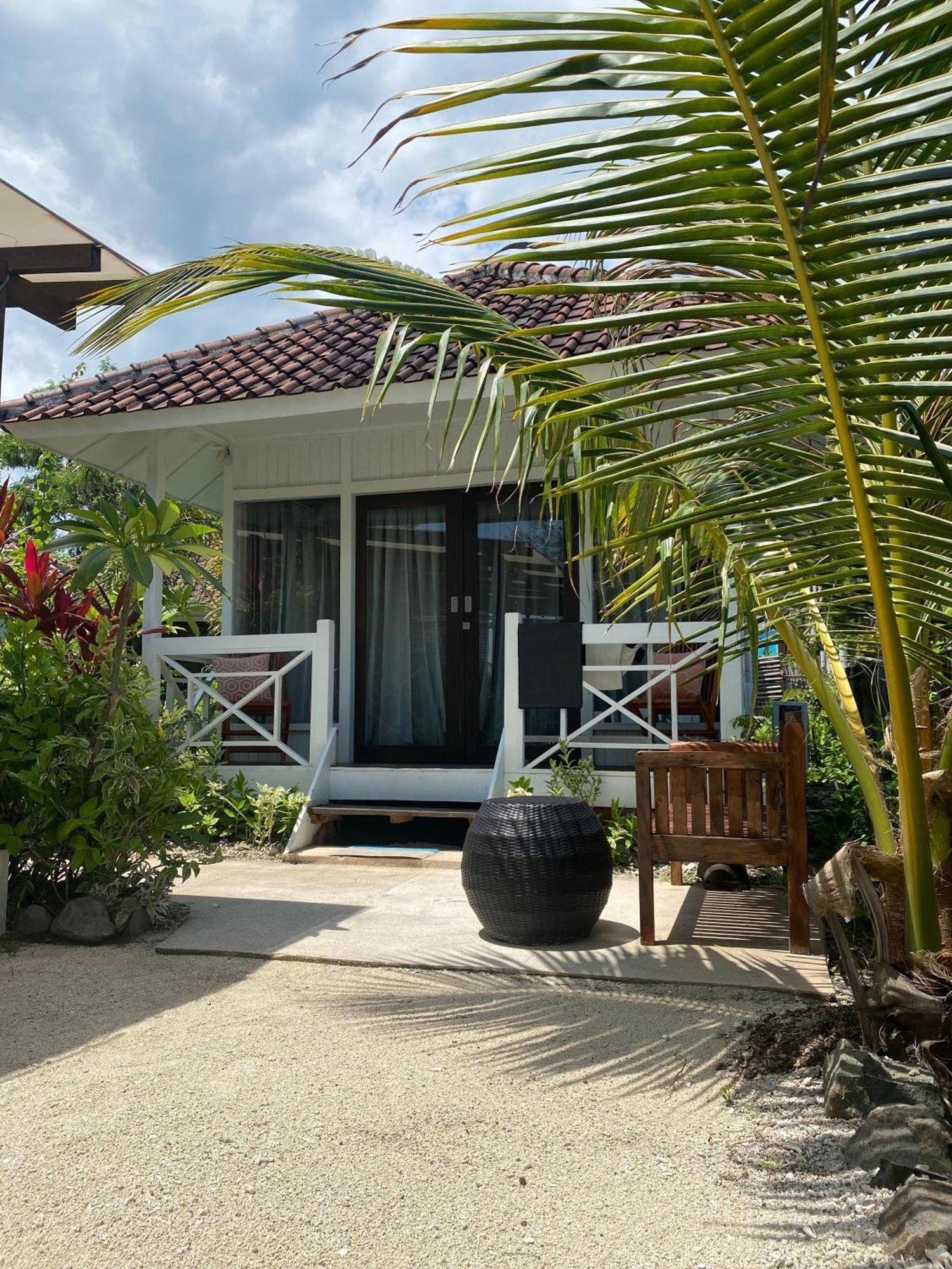 The High Dive Gili Gede By Ultimate Resorts Екстер'єр фото